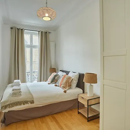 Lejlighed Center Of Montmartre By Prestige