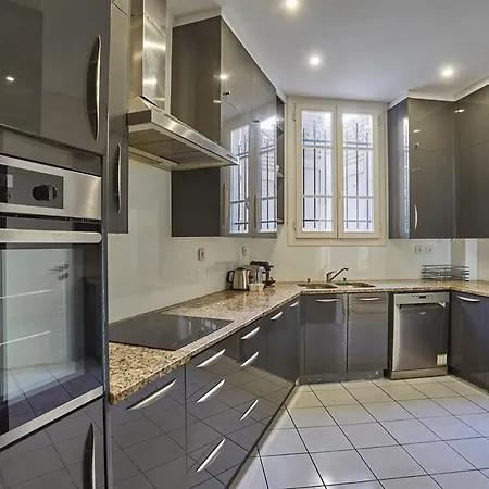 Center Of Montmartre By Prestige Lejlighed Paris