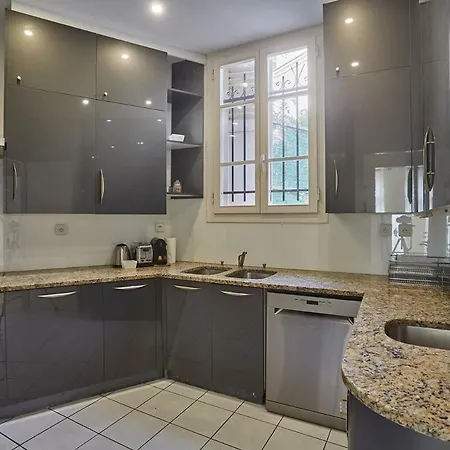 Lejlighed Center Of Montmartre By Prestige Paris